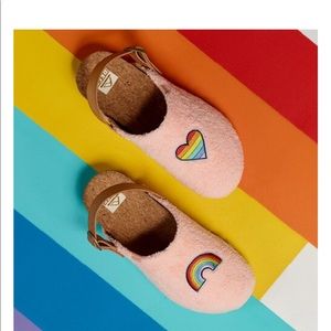 Reef cushion sage patches mules